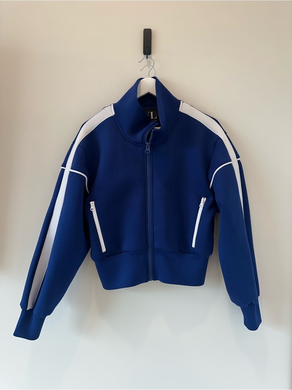 IVL Scuba Jacket in Navy White Size XS Pilates Athleisure Activewear Revolve - Picture 5 of 12